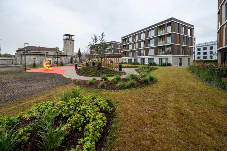 Pille tn 4 kortermajade hooviala Tallinnas