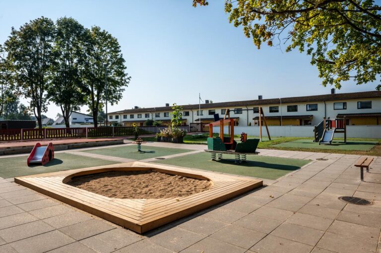 Pärnu Tralli lasteaia hooviala